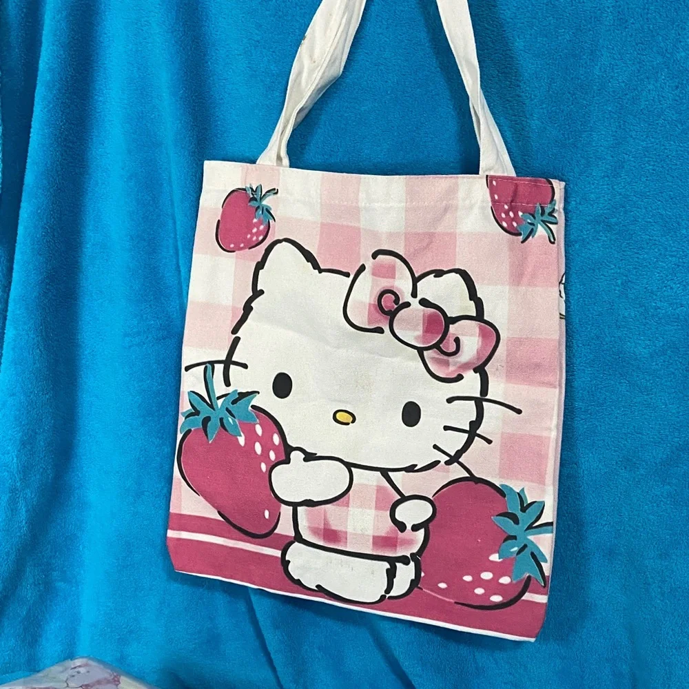 Hello Kitty Bundle - Picture 15 of 16
